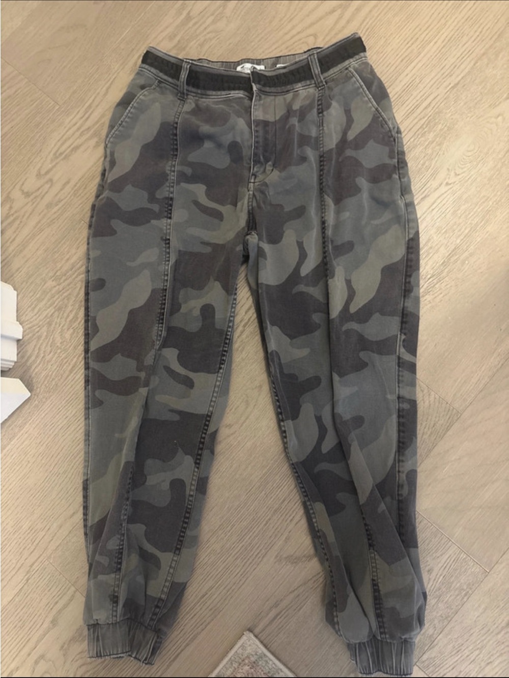 Hollister Women's Camo Jogger Leggings - Olive & Gray